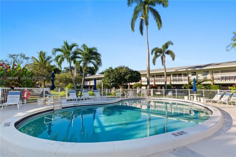Copropriété à vendre à Pompano Beach, Floride: 2 chambres, 102.19 m2 № 2152762 - photo 12
