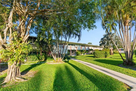 Copropriété à vendre à Pompano Beach, Floride: 2 chambres, 102.19 m2 № 2152762 - photo 15