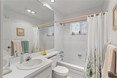 Copropriété à vendre à Pompano Beach, Floride: 2 chambres, 102.19 m2 № 2152762 - photo 28
