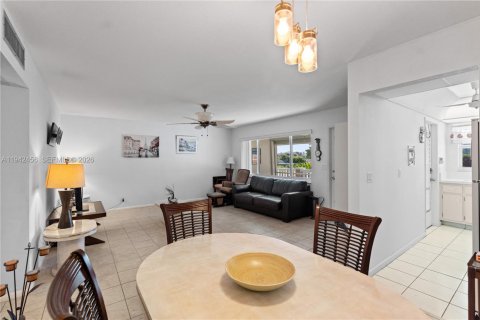Copropriété à vendre à Pompano Beach, Floride: 2 chambres, 102.19 m2 № 2152762 - photo 22