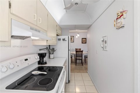 Copropriété à vendre à Pompano Beach, Floride: 2 chambres, 102.19 m2 № 2152762 - photo 20