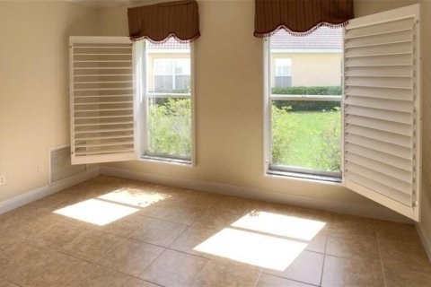 Casa en alquiler en Tampa, Florida, 5 dormitorios, 291.25 m2 № 1883995 - foto 25