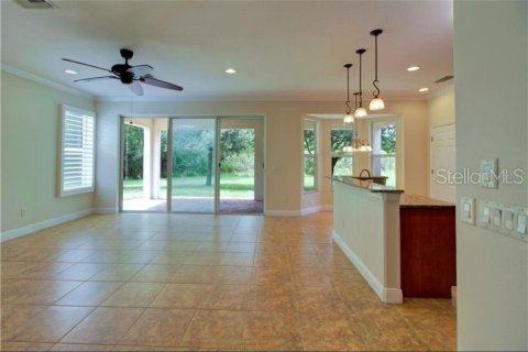 Casa en alquiler en Tampa, Florida, 5 dormitorios, 291.25 m2 № 1883995 - foto 9