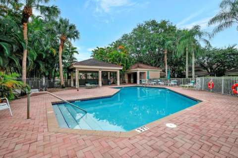 Townhouse in Pembroke Pines, Florida 3 bedrooms, 122.26 sq.m. № 1977396 - photo 11