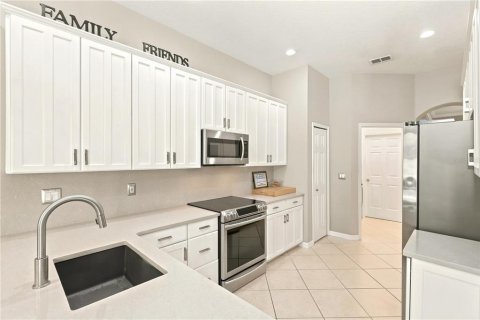 Casa en venta en Lake Mary, Florida, 4 dormitorios, 209.03 m2 № 2167114 - foto 16