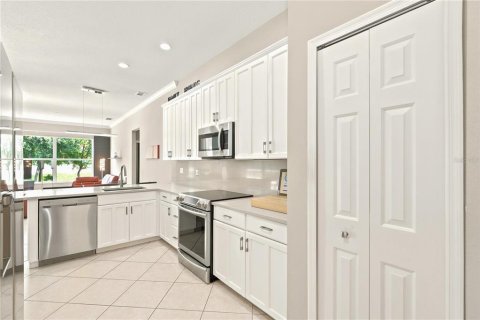 Casa en venta en Lake Mary, Florida, 4 dormitorios, 209.03 m2 № 2167114 - foto 15