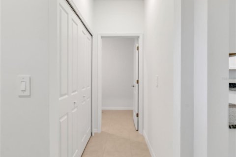 Adosado en alquiler en Parrish, Florida, 3 dormitorios, 154.78 m2 № 1880532 - foto 3