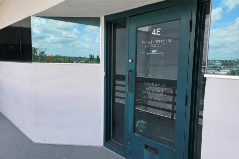 Commercial property in Englewood, Florida 108.14 sq.m. № 2206503 - photo 23