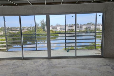 Commercial property in Englewood, Florida 108.14 sq.m. № 2206503 - photo 17