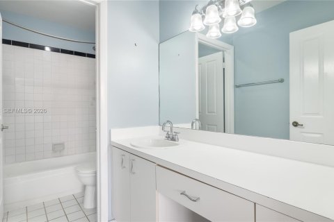 Touwnhouse à louer à Miami, Floride: 3 chambres, 159.05 m2 № 2020902 - photo 18