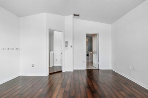 Touwnhouse à louer à Miami, Floride: 3 chambres, 159.05 m2 № 2020902 - photo 29