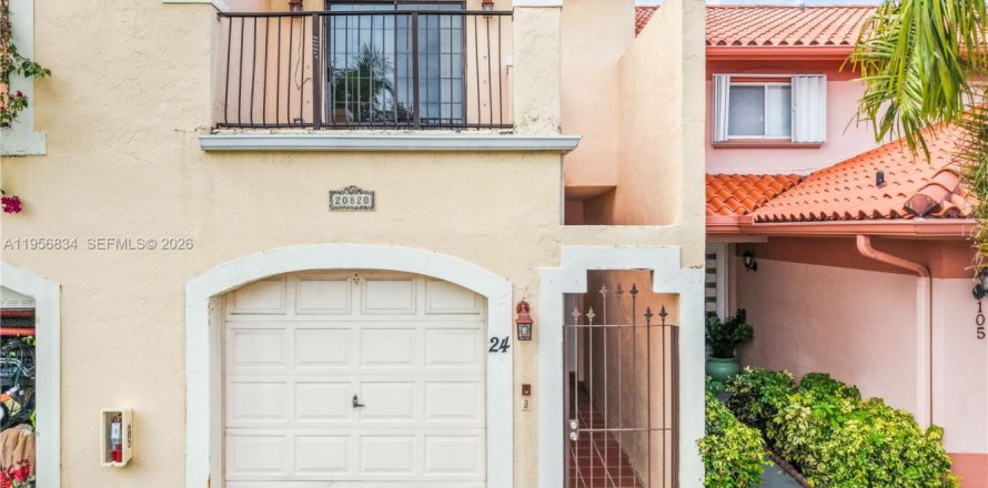 Touwnhouse à Miami, Floride 3 chambres, 159.05 m2 № 2020902