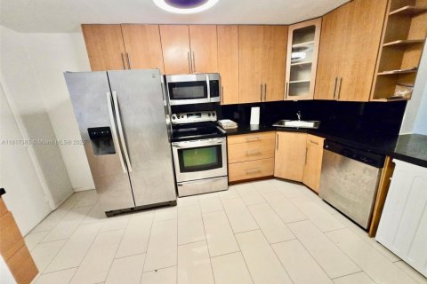 Condominio en venta en Miami, Florida, 2 dormitorios, 96.25 m2 № 1774288 - foto 1