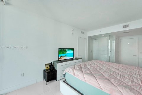 Снять в аренду кондоминиум в Майами, Флорида 2 спальни, 110.83м2, № 2079587 - фото 30