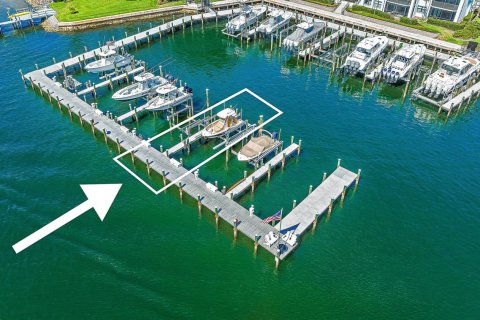 Condo in Juno Beach, Florida, 2 bedrooms  № 1136353 - photo 1