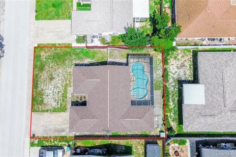 House in Port Richey, Florida 3 bedrooms, 122.63 sq.m. № 2238159 - photo 3