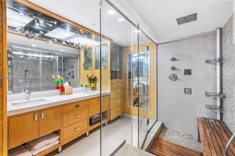 Снять в аренду кондоминиум в Майами, Флорида 4 спальни, 304.72м2, № 2088748 - фото 17