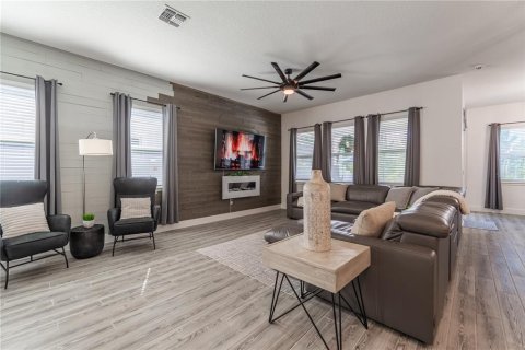House in Winter Garden, Florida 4 bedrooms, 236.44 sq.m. № 1907671 - photo 8
