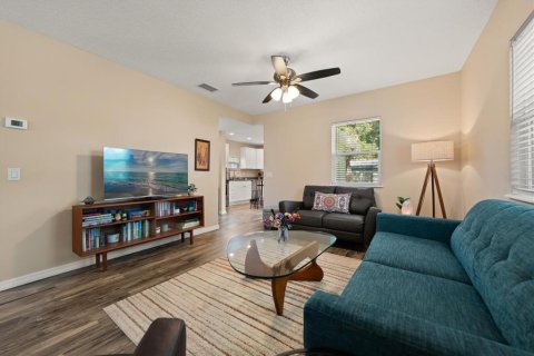 Villa ou maison à vendre à Palm Harbor, Floride: 2 chambres, 112.23 m2 № 2149996 - photo 9