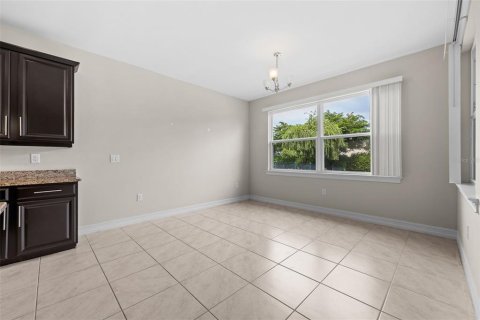 Villa ou maison à vendre à Fort Myers, Floride: 3 chambres, 239.97 m2 № 2321404 - photo 17