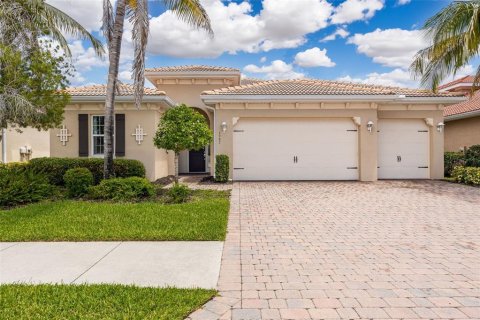 House in Fort Myers, Florida 3 bedrooms, 239.97 sq.m. № 2321404