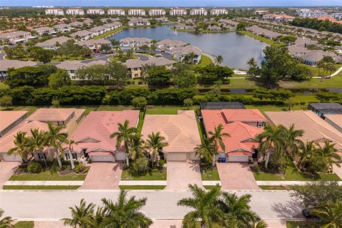 Villa ou maison à vendre à Fort Myers, Floride: 3 chambres, 239.97 m2 № 2321404 - photo 3