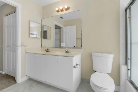 Villa ou maison à louer à Weston, Floride: 5 chambres, 248.23 m2 № 2010982 - photo 19