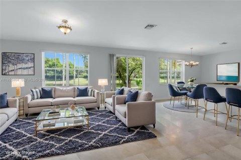 Villa ou maison à louer à Weston, Floride: 5 chambres, 248.23 m2 № 2010982 - photo 3