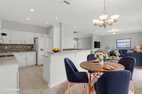 Villa ou maison à louer à Weston, Floride: 5 chambres, 248.23 m2 № 2010982 - photo 7