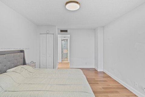 Condominio en venta en Aventura, Florida, 2 dormitorios, 107.49 m2 № 1974918 - foto 19