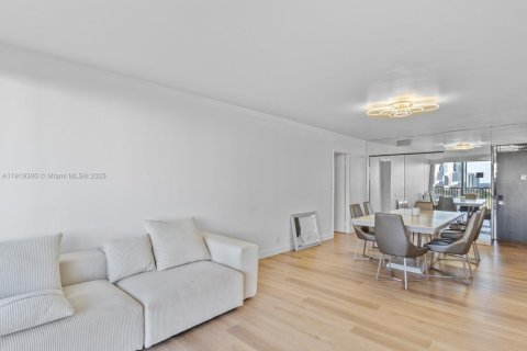 Condominio en venta en Aventura, Florida, 2 dormitorios, 107.49 m2 № 1974918 - foto 8