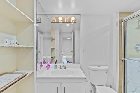 Condominio en venta en Aventura, Florida, 2 dormitorios, 107.49 m2 № 1974918 - foto 21