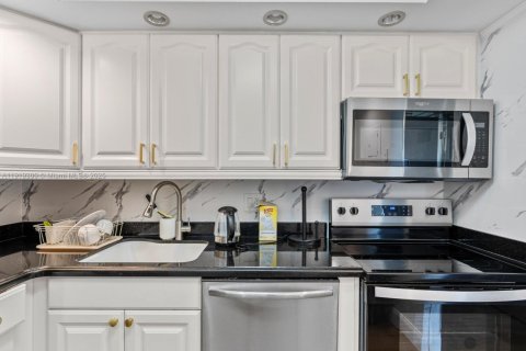 Condominio en venta en Aventura, Florida, 2 dormitorios, 107.49 m2 № 1974918 - foto 13