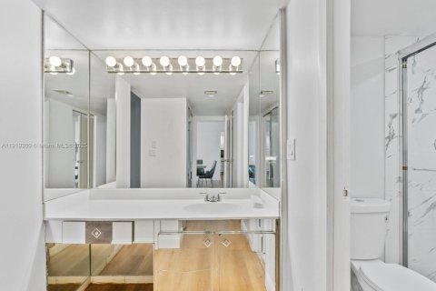 Condominio en venta en Aventura, Florida, 2 dormitorios, 107.49 m2 № 1974918 - foto 15