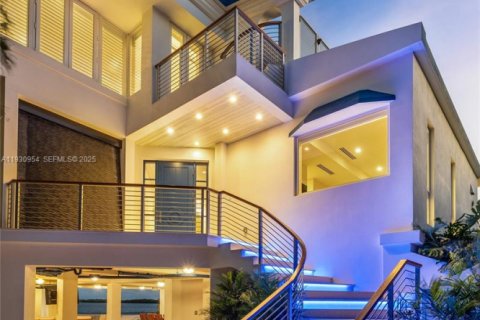 Casa en venta en Key Largo, Florida, 4 dormitorios, 345.88 m2 № 1989589 - foto 5