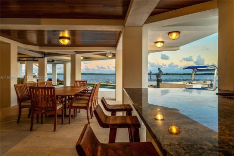 Casa en venta en Key Largo, Florida, 4 dormitorios, 345.88 m2 № 1989589 - foto 11