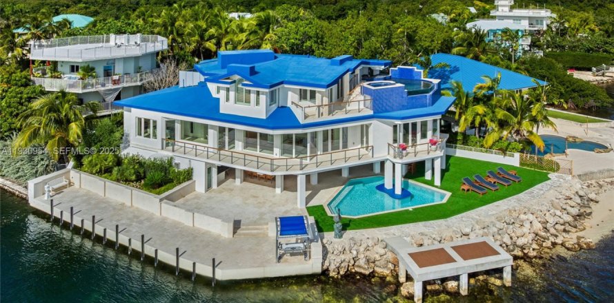 Casa en Key Largo, Florida 4 dormitorios, 345.88 m2 № 1989589