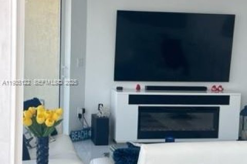 Copropriété à louer à Sunny Isles Beach, Floride: 2 chambres, 132.2 m2 № 2077205 - photo 4