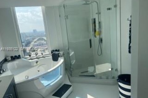 Copropriété à louer à Sunny Isles Beach, Floride: 2 chambres, 132.2 m2 № 2077205 - photo 16