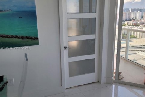 Copropriété à louer à Sunny Isles Beach, Floride: 2 chambres, 132.2 m2 № 2077205 - photo 9