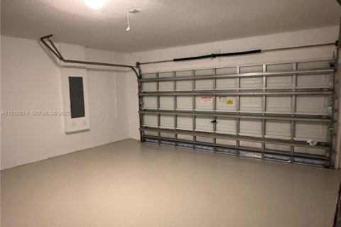 Casa en alquiler en Homestead, Florida, 4 dormitorios, 234.67 m2 № 1940982 - foto 21