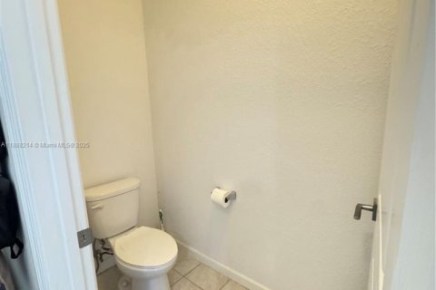 Casa en alquiler en Homestead, Florida, 4 dormitorios, 234.67 m2 № 1940982 - foto 10