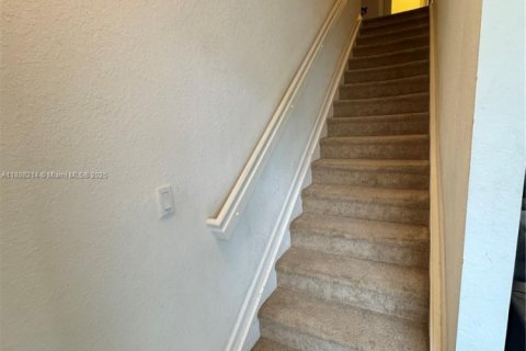 Casa en alquiler en Homestead, Florida, 4 dormitorios, 234.67 m2 № 1940982 - foto 6