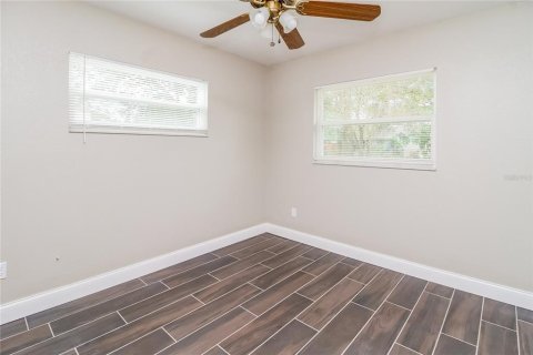 House in Sanford, Florida 3 bedrooms, 112.69 sq.m. № 1910187 - photo 13