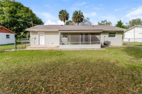 House in Sanford, Florida 3 bedrooms, 112.69 sq.m. № 1910187 - photo 16