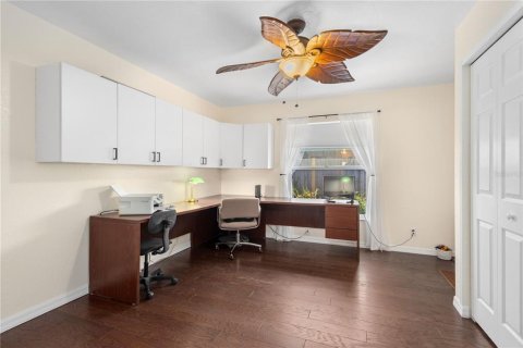 House in Sarasota, Florida 4 bedrooms, 166.48 sq.m. № 1751087 - photo 23