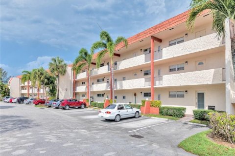 Condominio en Pembroke Pines, Florida, 2 dormitorios  № 2250363
