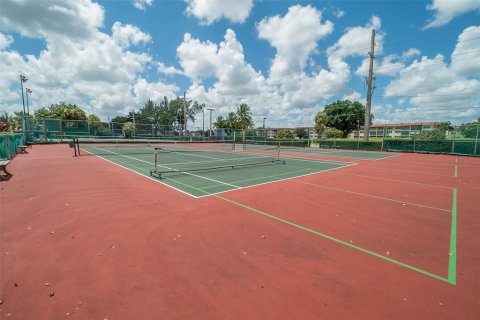 Condominio en venta en Pembroke Pines, Florida, 2 dormitorios, 108.7 m2 № 2250363 - foto 27