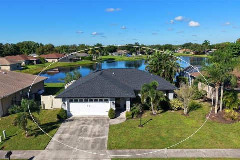 Villa ou maison à Bradenton, Floride 3 chambres, 120.96 m2 № 2419153
