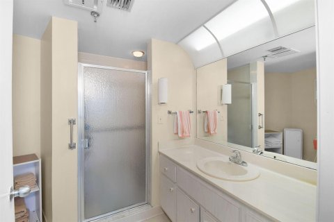 Condo in St. Lucie, Florida, 2 bedrooms  № 2088133 - photo 28